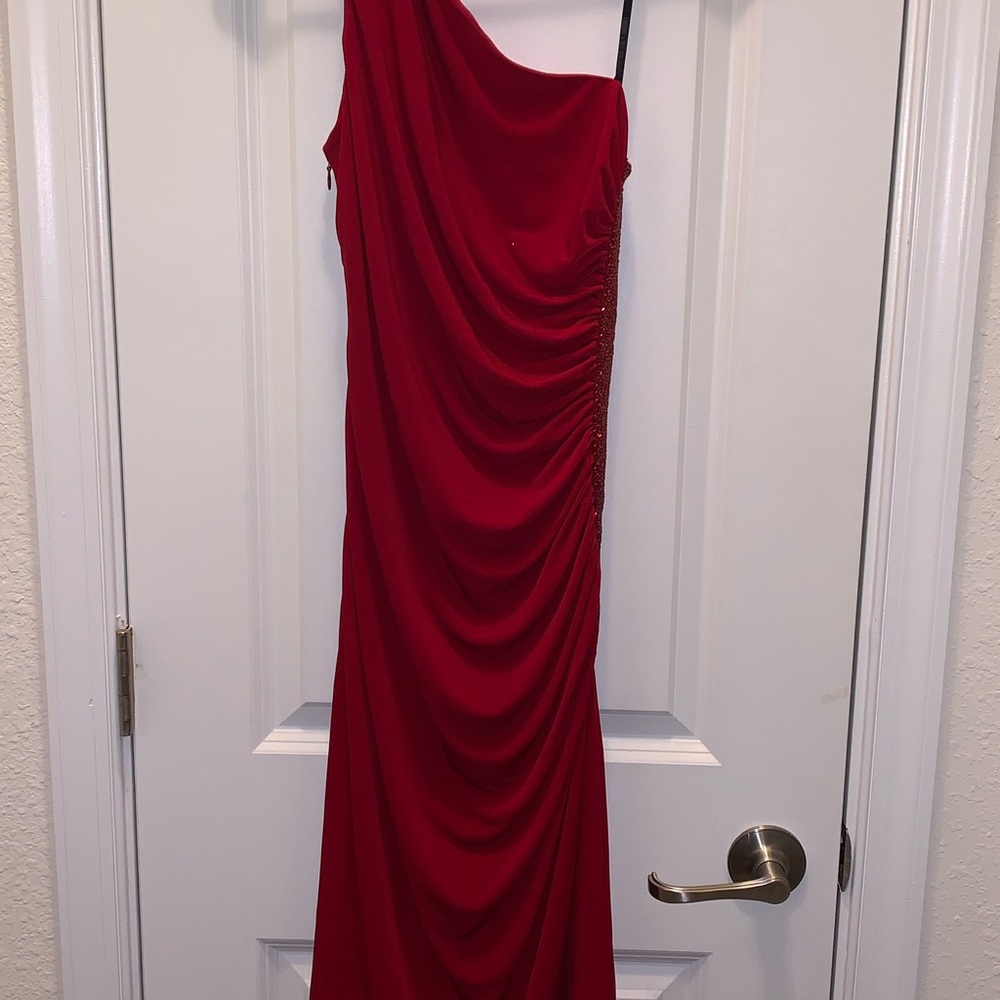 NWOT RED FORMAL DRESS SIZE 4
